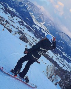 おすすめスノボウェア選 おしゃれな着こなしを解説 スキー スノーボード情報メディア Grab グラブ