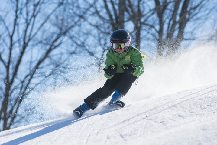スキーのトリックを増やす スイッチの練習方法や成功させるコツを知ろう スキー スノーボード情報メディア Grab グラブ
